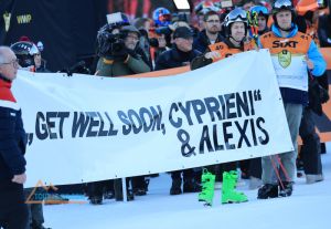 Alexis Pinturault - Cyprien Sarrazin le geste du KitzCharity Trophy