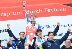 Clément Noël délivre la France en remportant le Slalom de Coupe du monde de Kitzbühel.