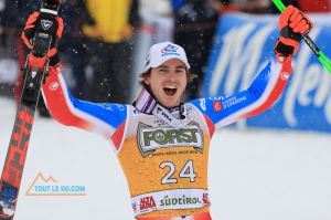 Léo Anguenot sur le podium d'Alta Badia avec Odermatt