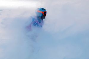 La meilleure photo de ski 2022 qui remporte le Prix Trovati est de Leonhard Foeger